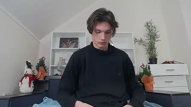 Snapshot of CalvinCay chatting on 27, 12, 2024 CalvinCay online show from 27, 12, 2024