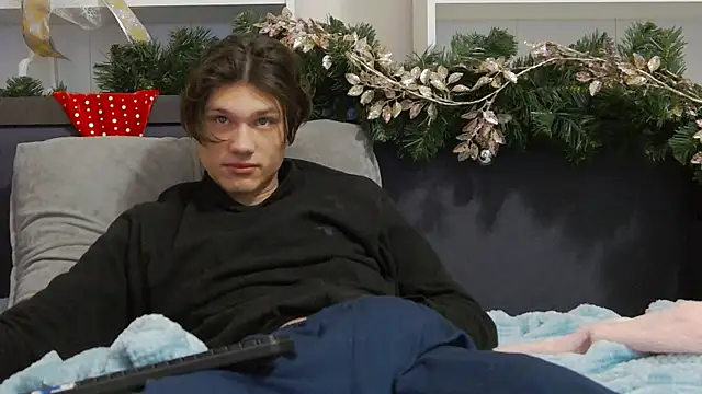 Snapshot of CalvinCay chatting on 29, 12, 2024 CalvinCay online show from 29, 12, 2024