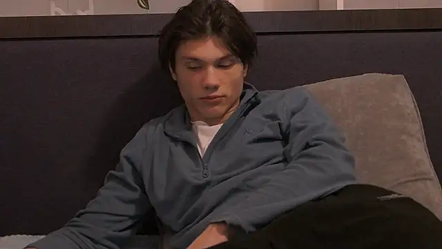 Snapshot of CalvinCay chatting on 13, 1, 2025 CalvinCay online show from 13, 1, 2025