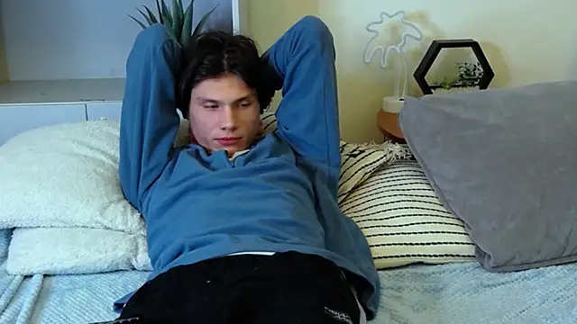 Snapshot of CalvinCay chatting on 14, 1, 2025 CalvinCay online show from 14, 1, 2025