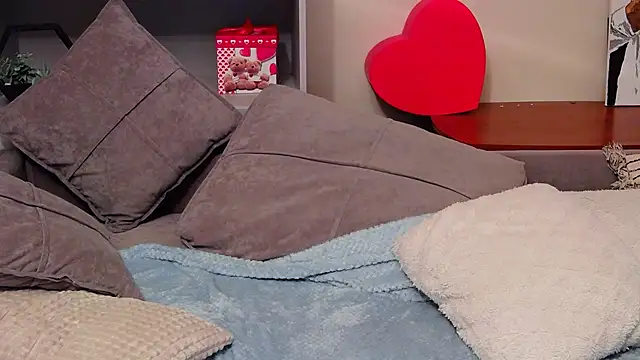 Snapshot of CalvinCay chatting on 12, 2, 2025 CalvinCay online show from 12, 2, 2025