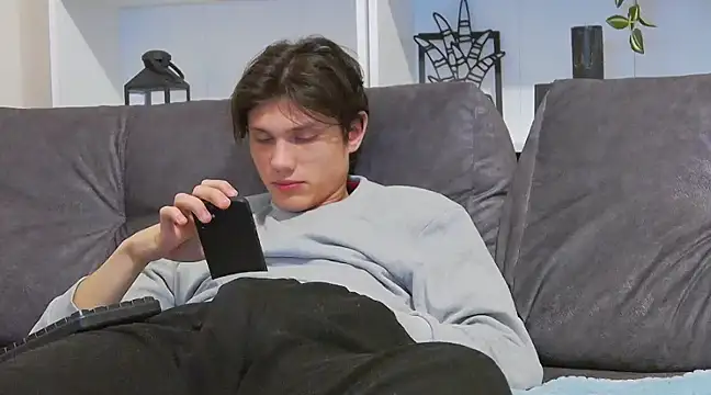 Snapshot of CalvinCay chatting on 6, 3, 2025 CalvinCay online show from 6, 3, 2025