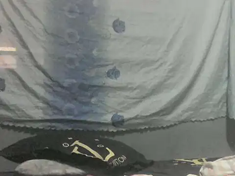 Snapshot of Urvin32 chatting on 15, 11, 2025 Urvin32 online show from 15, 11, 2025