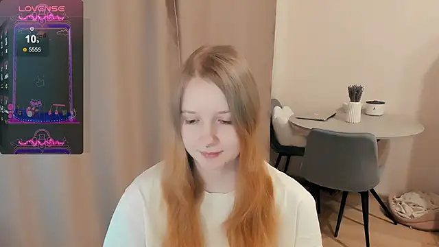 Snapshot of Alyaley chatting on 4, 2, 2025 Alyaley online show from 4, 2, 2025