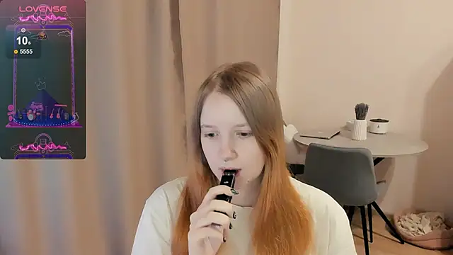 Snapshot of Alyaley chatting on 5, 3, 2025 Alyaley online show from 5, 3, 2025