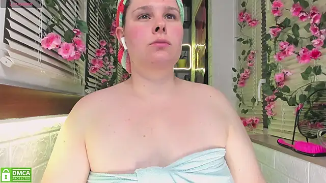 Snapshot of Candys_booty chatting on 14, 5, 2026 Candys booty online show from 14, 5, 2026