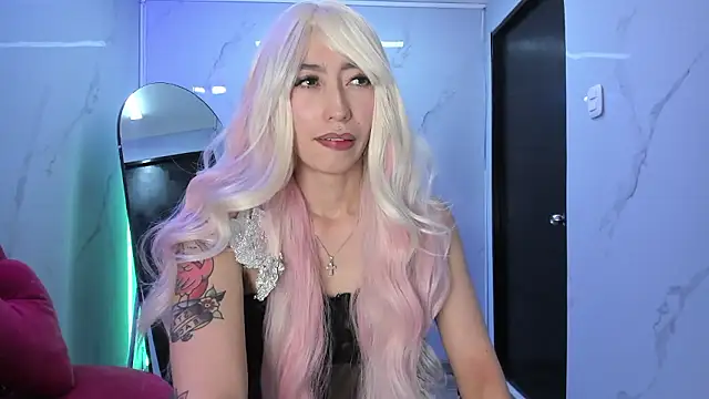 LilithCooperr  online show from 18, 1, 2026