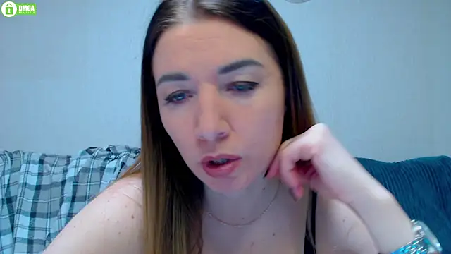 Snapshot of Sweet___Amelia chatting on 2, 11, 2025 Sweet Amelia online show from 2, 11, 2025