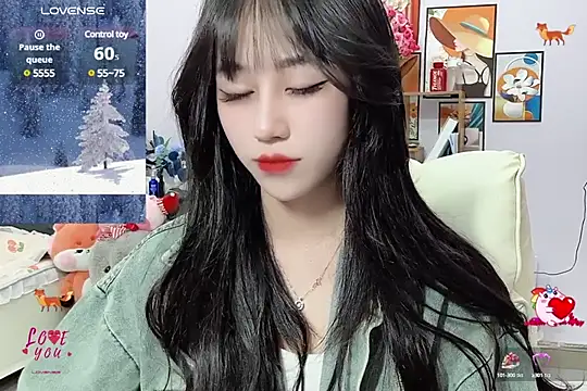 Snapshot of _LLisa_ chatting on 11, 2, 2025 LLisa online show from 11, 2, 2025