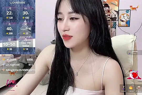 Snapshot of _LLisa_ chatting on 20, 2, 2025 LLisa online show from 20, 2, 2025