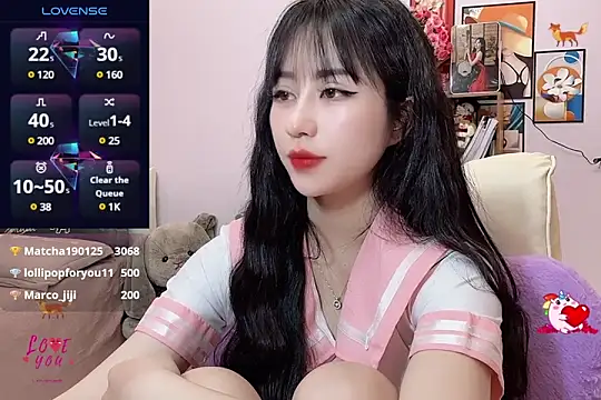 Snapshot of _LLisa_ chatting on 7, 3, 2025 LLisa online show from 7, 3, 2025