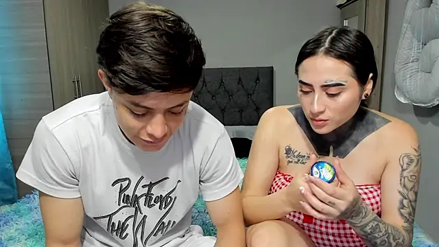 Snapshot of steban_and_kim chatting on 11, 3, 2025 steban and kim online show from 11, 3, 2025