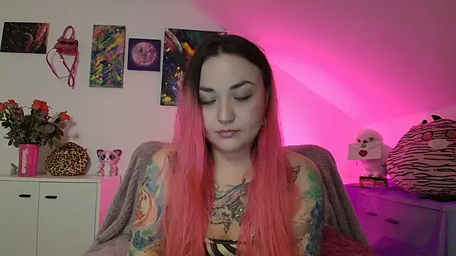 PinkHurricaneOfficial online show from 30, 11, 2025