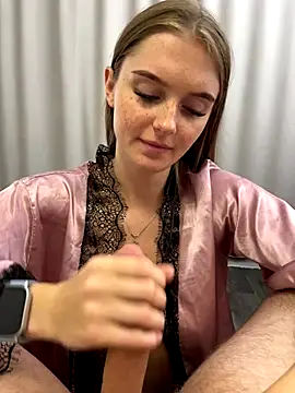 lovelly molly online show from 7, 11, 2025