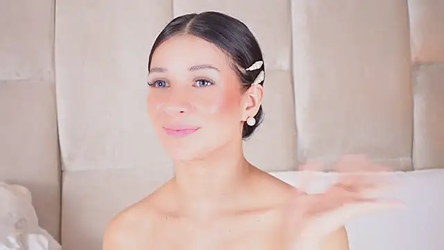 Snapshot of KiraKayleigh1 chatting on 11, 3, 2025 KiraKayleigh1 online show from 11, 3, 2025