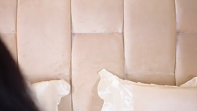 Snapshot of KiraKayleigh1 chatting on 5, 10, 2025 KiraKayleigh1 online show from 5, 10, 2025