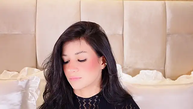 Snapshot of KiraKayleigh1 chatting on 23, 2, 2026 KiraKayleigh1 online show from 23, 2, 2026