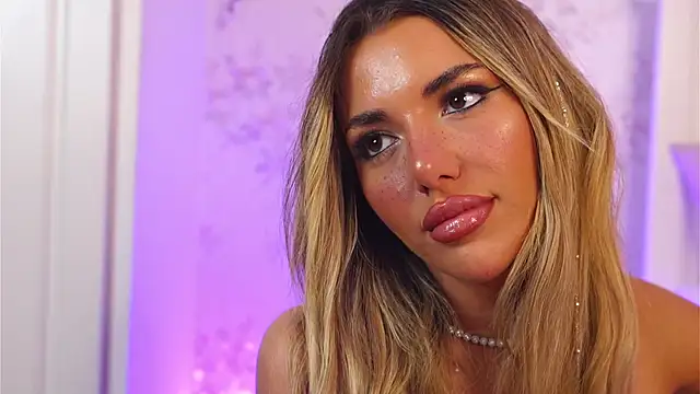 ClaraHazel online show from 2, 10, 2025