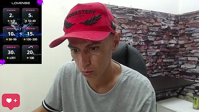 Snapshot of andy_dwels777 chatting on 4, 12, 2024 andy dwels777 online show from 4, 12, 2024