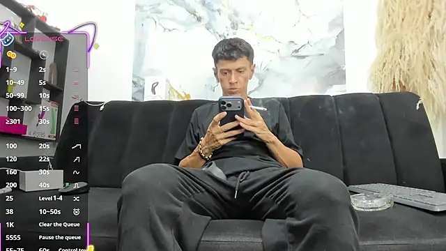 Snapshot of andy_dwels777 chatting on 23, 2, 2026 andy dwels777 online show from 23, 2, 2026