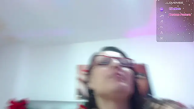 Snapshot of horny-juliette chatting on 25, 12, 2024 horny-juliette online show from 25, 12, 2024