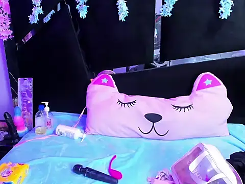 Cocoo Nuth online show from 19, 9, 2025