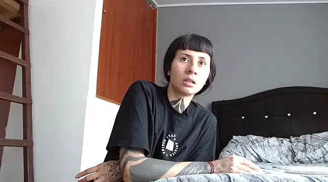 Emilia 1995 online show from 17, 3, 2025