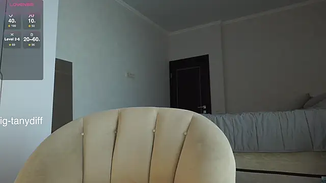 Snapshot of diffgirls2 chatting on 5, 2, 2025 diffgirls2 online show from 5, 2, 2025