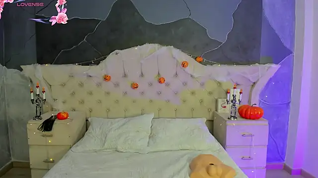 Snapshot of AmberGreyy_ chatting on 20, 10, 2025 AmberGreyy online show from 20, 10, 2025