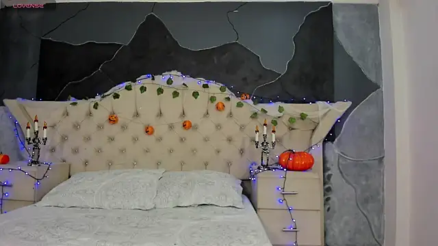 Snapshot of AmberGreyy_ chatting on 28, 10, 2025 AmberGreyy online show from 28, 10, 2025