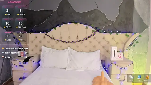 Snapshot of AmberGreyy_ chatting on 9, 11, 2025 AmberGreyy online show from 9, 11, 2025