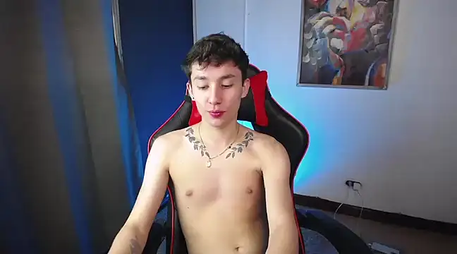 Snapshot of SebasstianGrand chatting on 8, 2, 2025 SebasstianGrand online show from 8, 2, 2025