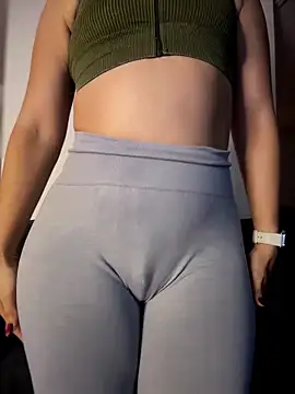 alessandra-a online show from 2, 4, 2026