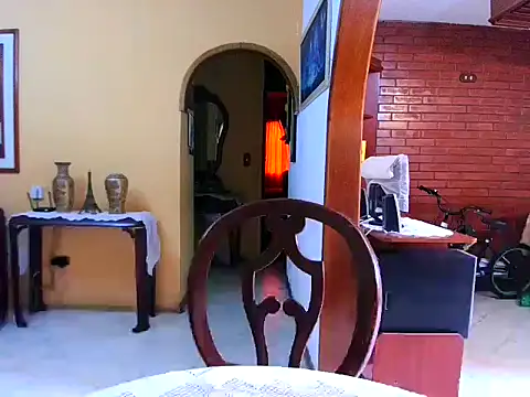 Snapshot of singlemom4 chatting on 8, 10, 2025 singlemom4 online show from 8, 10, 2025