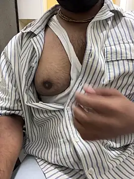 Snapshot of dick69lil chatting on 11, 5, 2026 dick69lil online show from 11, 5, 2026