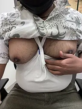 Snapshot of dick69lil chatting on 15, 5, 2026 dick69lil online show from 15, 5, 2026