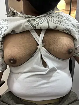 Snapshot of dick69lil chatting on 21, 5, 2026 dick69lil online show from 21, 5, 2026