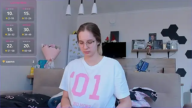 Girl alone home online show from 16, 3, 2026