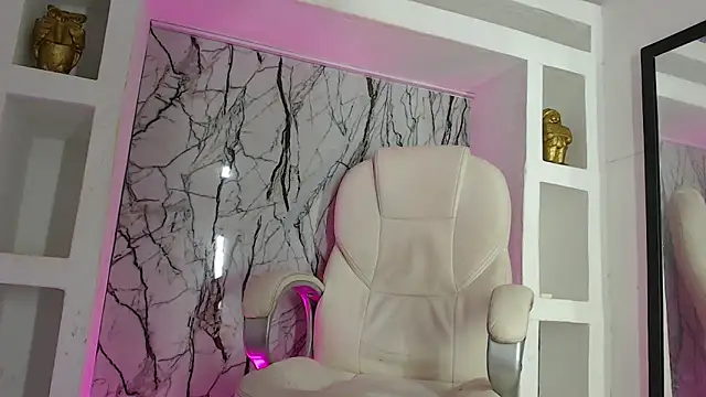 EvilAnnie  online show from 17, 1, 2025