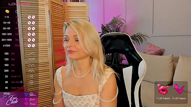 Snapshot of Gloria_Lovely chatting on 5, 12, 2024 Gloria Lovely online show from 5, 12, 2024