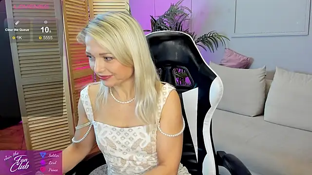 Snapshot of Gloria_Lovely chatting on 5, 12, 2024 Gloria Lovely online show from 5, 12, 2024