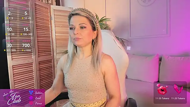 Snapshot of Gloria_Lovely chatting on 10, 1, 2025 Gloria Lovely online show from 10, 1, 2025