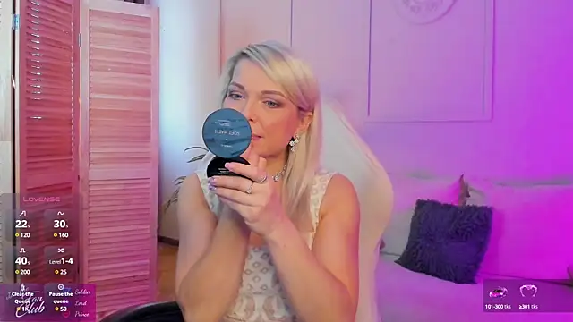 Snapshot of Gloria_Lovely chatting on 4, 2, 2025 Gloria Lovely online show from 4, 2, 2025