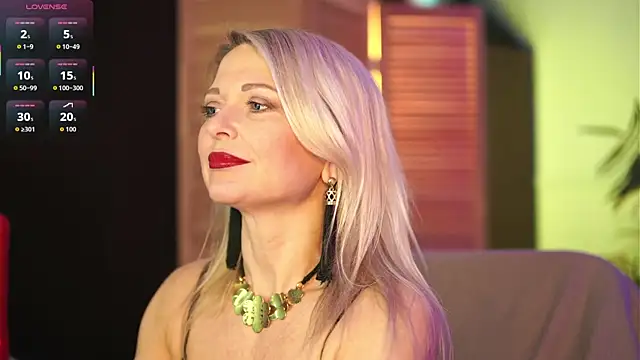 Snapshot of Gloria_Lovely chatting on 18, 9, 2025 Gloria Lovely online show from 18, 9, 2025