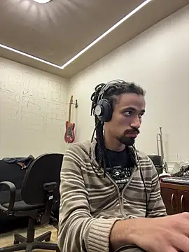 Snapshot of hotcamboy420 chatting on 28, 10, 2025 hotcamboy420 online show from 28, 10, 2025