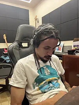 Snapshot of hotcamboy420 chatting on 17, 1, 2026 hotcamboy420 online show from 17, 1, 2026