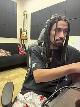 Snapshot of hotcamboy420 chatting on 8, 2, 2026 hotcamboy420 online show from 8, 2, 2026