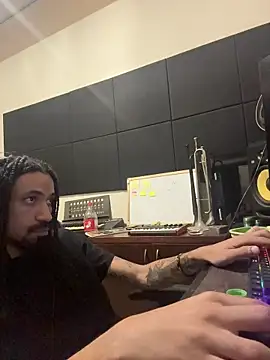 Snapshot of hotcamboy420 chatting on 19, 2, 2026 hotcamboy420 online show from 19, 2, 2026