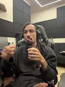 Snapshot of hotcamboy420 chatting on 27, 2, 2026 hotcamboy420 online show from 27, 2, 2026