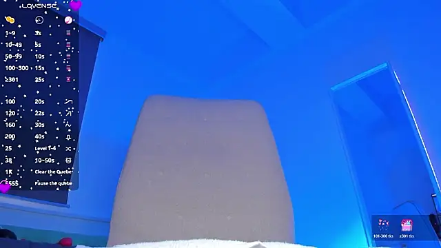 Snapshot of laura-hills18 chatting on 21, 3, 2026 laura-hills18 online show from 21, 3, 2026